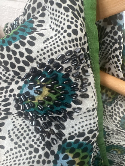 Preloved Sleeveless patterned wrap blouse