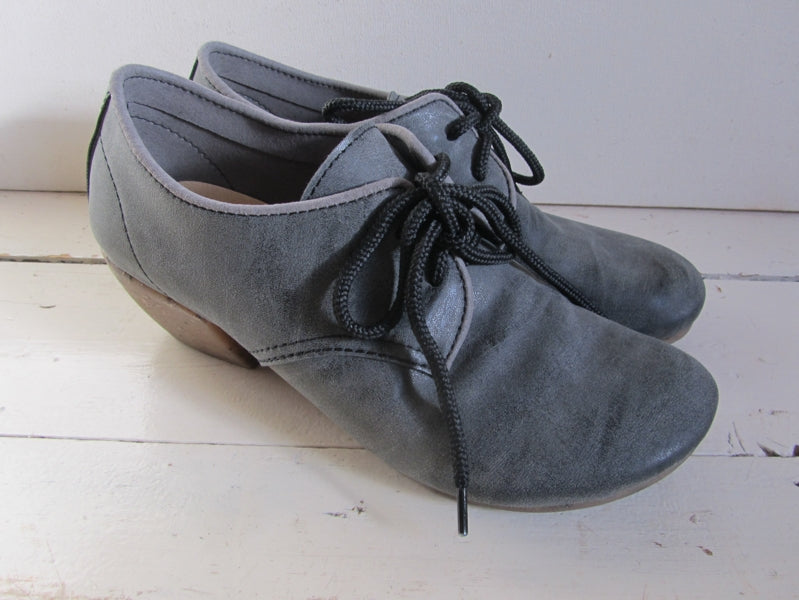 Preloved Vegan Spanish handmade grey faux nubuck ethical heels shoes boots EUR 38 UK 5.5