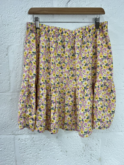 Preloved Pink Skirt with Yellow Flowers in size 14