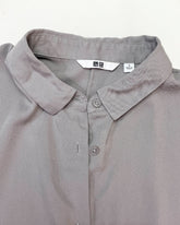 second hand Uniqlo Grey Button Down Top With Collars 15 OWNI