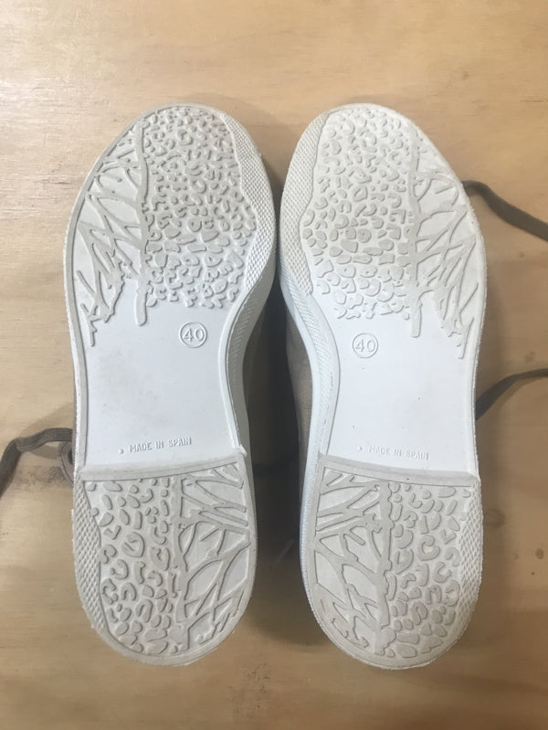 Preloved Vegan Trainers