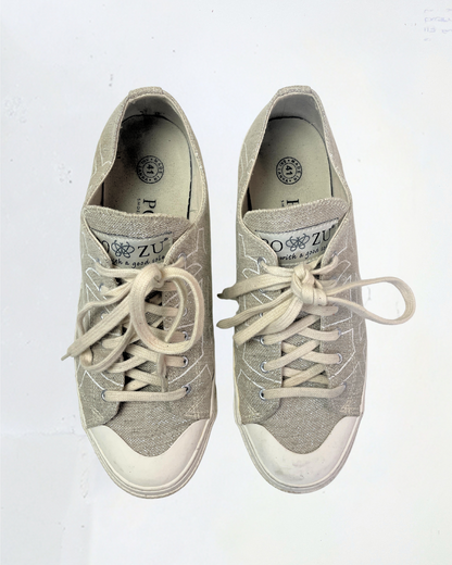 second hand po-zu Pozu Silver Sparkle Trainers in Size EU41 35 OWNI