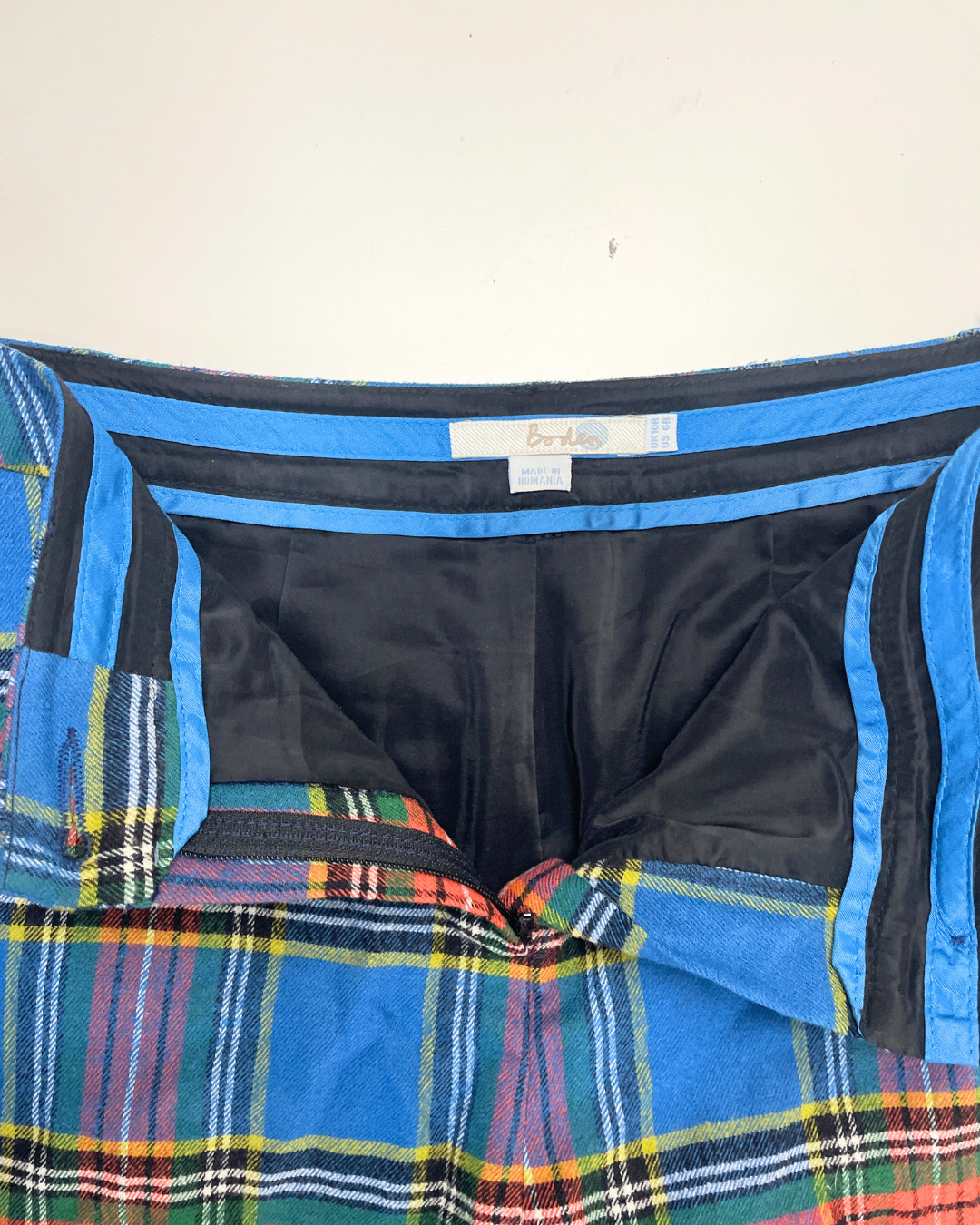 second hand Boden Tartan Seasonal Capri Length Trousers  15 OWNI