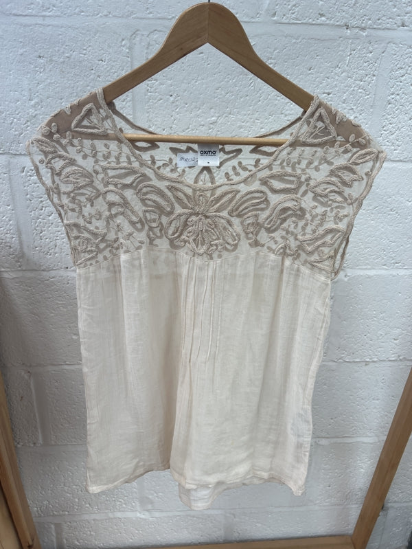 Preloved Sleeveless filigree top