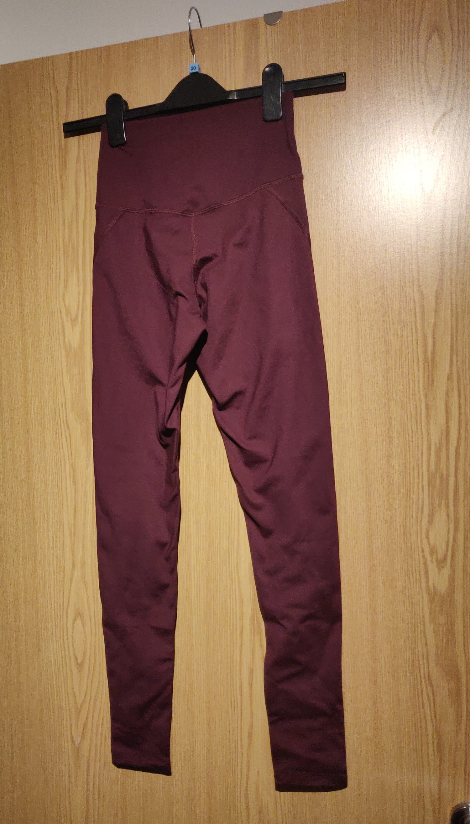 Preloved High-rise compressive leggings