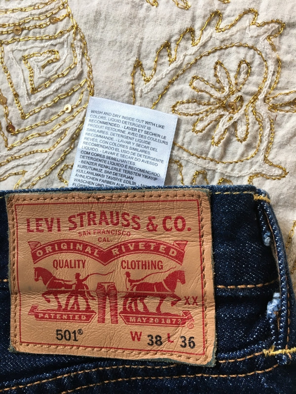 Preloved Levi jeans
