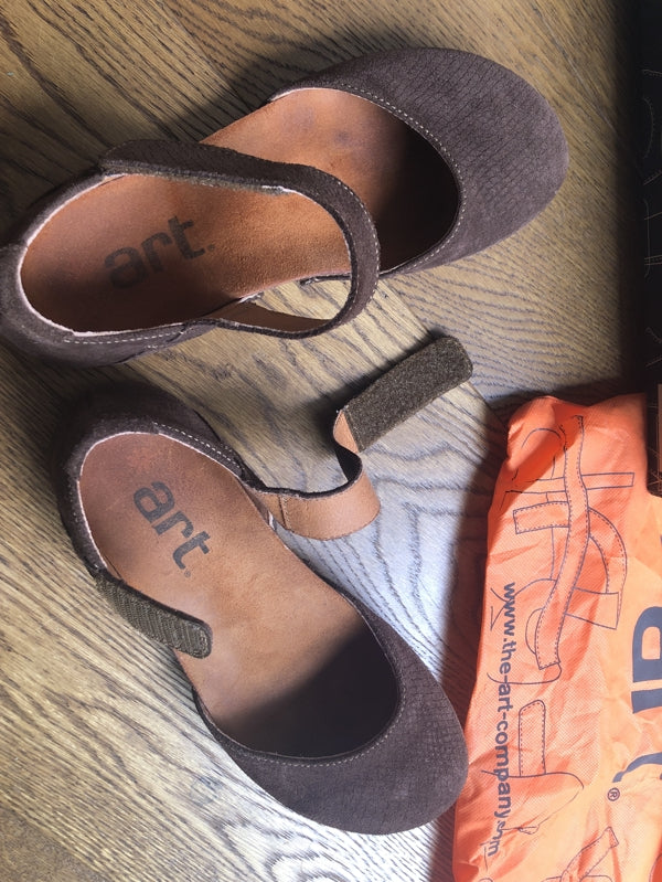 Preloved Art Brown ‘Mustang’ shoes